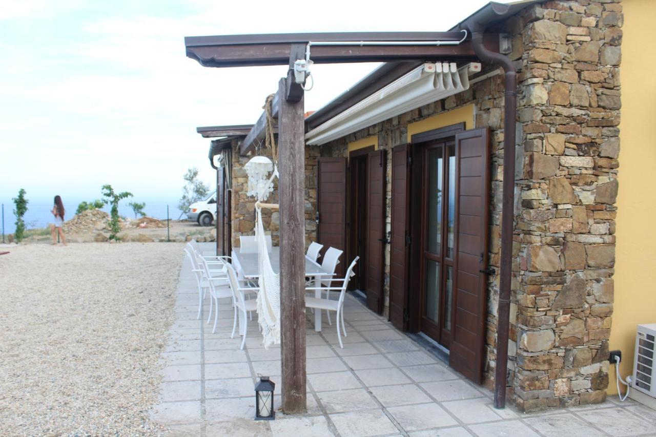 Villa Clicla - Pool, Sea,Hommock Swing And Laziness Imperia Eksteriør billede