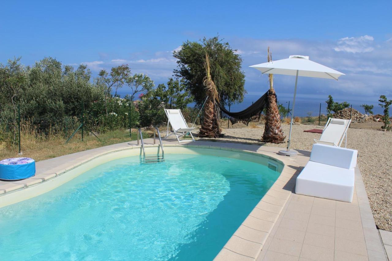 Villa Clicla - Pool, Sea,Hommock Swing And Laziness Imperia Eksteriør billede
