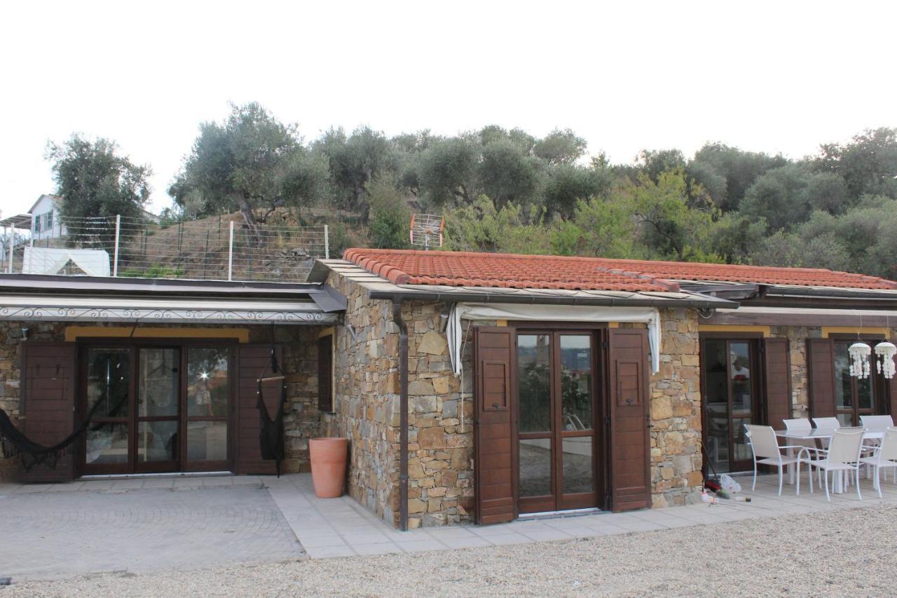Villa Clicla - Pool, Sea,Hommock Swing And Laziness Imperia Eksteriør billede