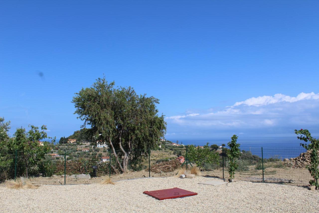 Villa Clicla - Pool, Sea,Hommock Swing And Laziness Imperia Eksteriør billede